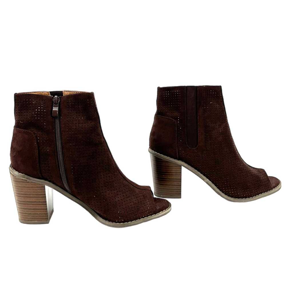 Dream Pairs Brown Perforated Peep Toe Heeled Boots | Size 9